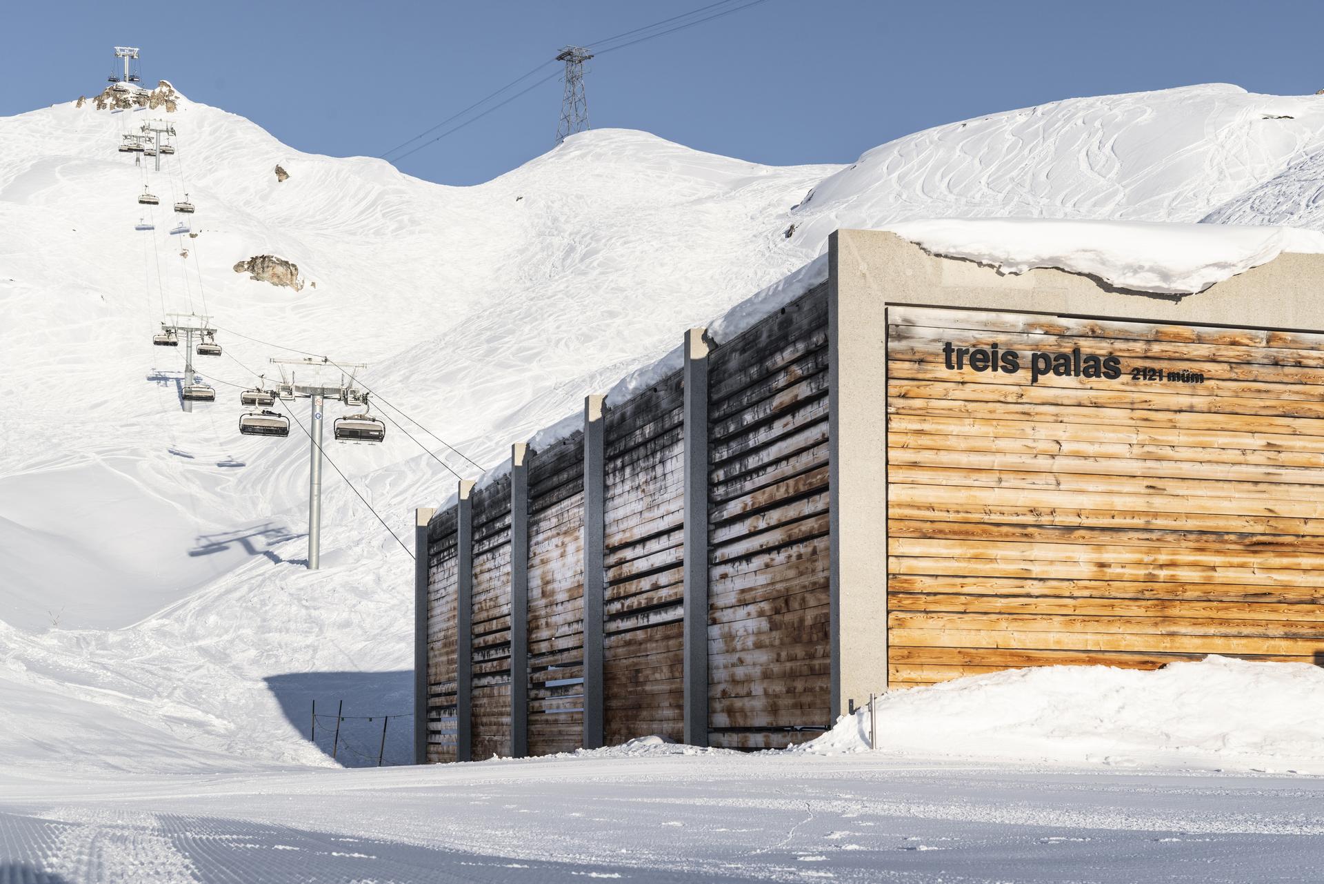 Sesselbahn laax skigebiet treis palas alpen tourismus investments