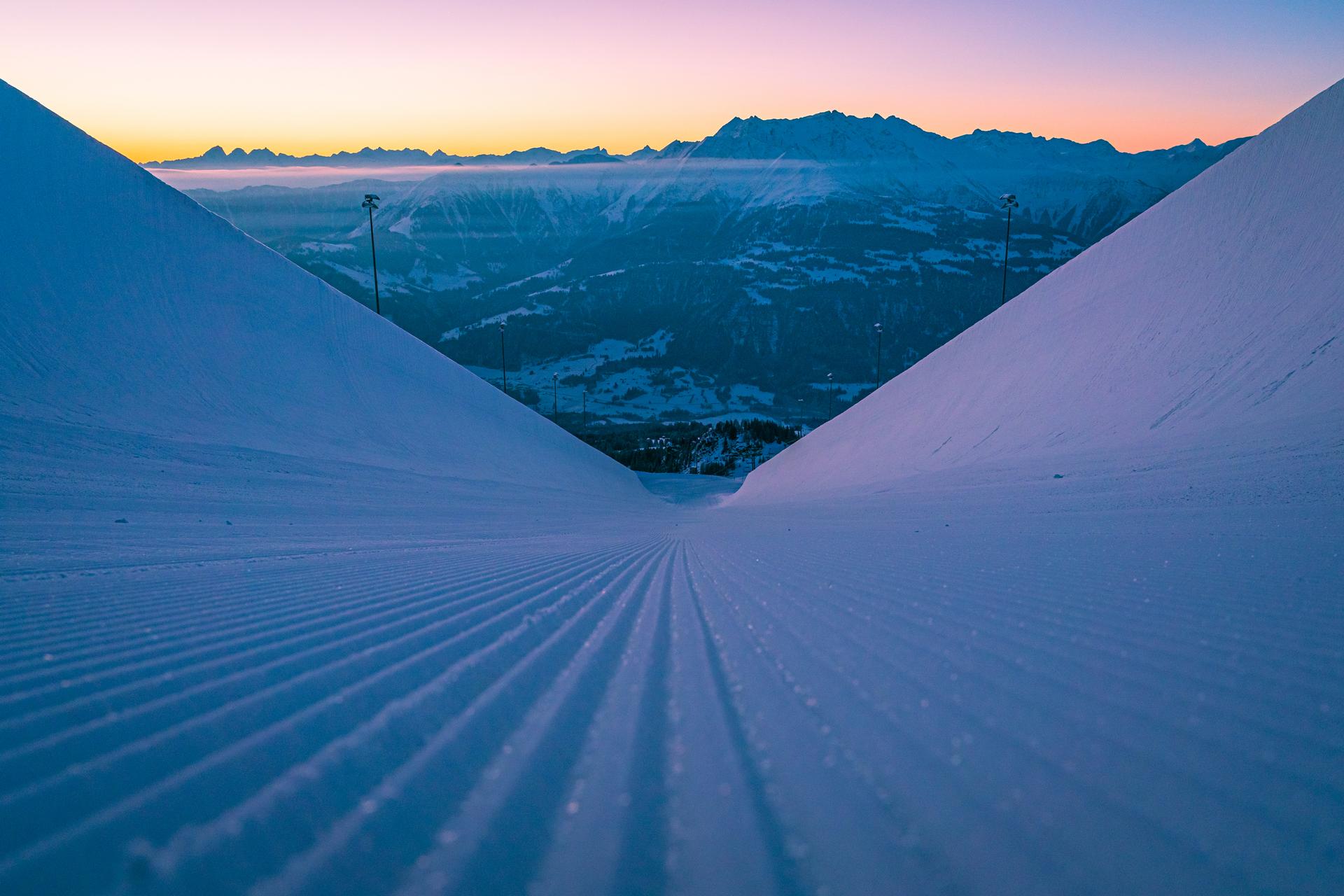 skipiste am morgen alpenpanorama aktien weiße arena gruppe investments