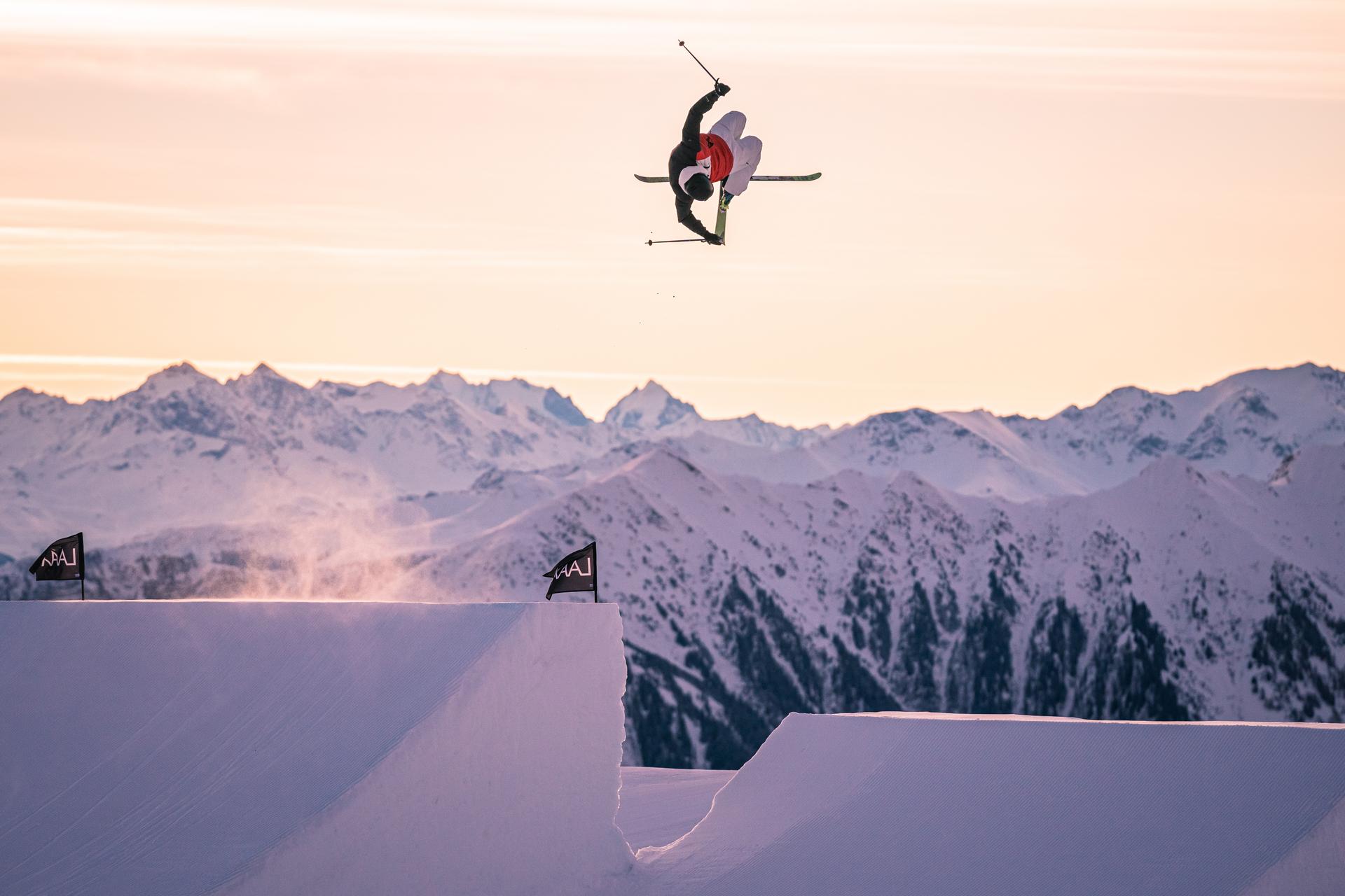 Freestyle Skifahrer Moodbild Weiße Arena Gruppe Investments News World Ski Awards 2021